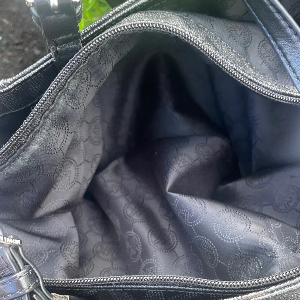 Michael Kors Black Leather Tote with Structured Design - Picture 14 of 14